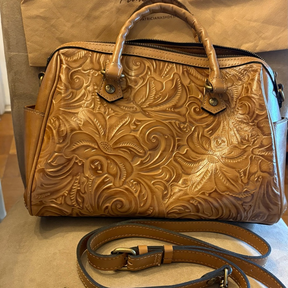 Patricia Nash Embossed Tan Leather Satchel great condition!